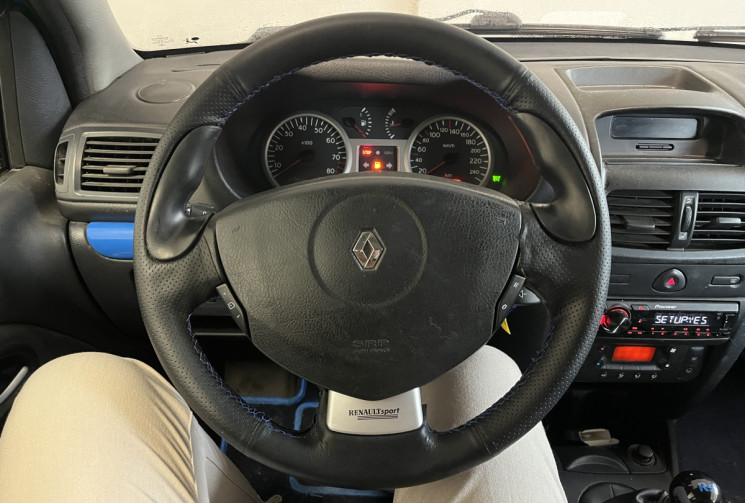 Renault Clio 2 RS 2.0 16v 182ch Renault Sport 