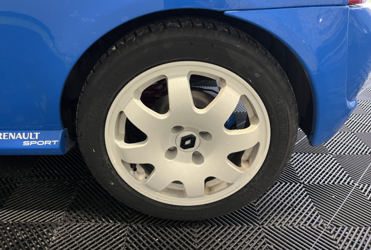 Renault Clio 2 RS 2.0 16v 182ch Renault Sport 