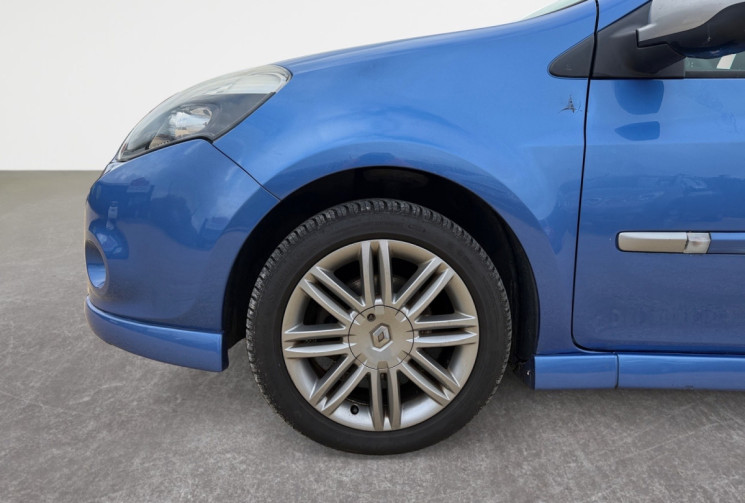 Renault Clio III GT 1.6 16V 128 CV 