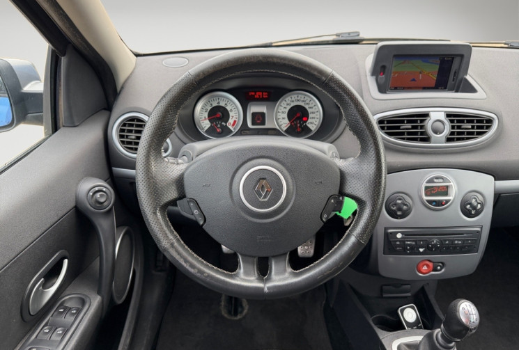 Renault Clio III GT 1.6 16V 128 CV 