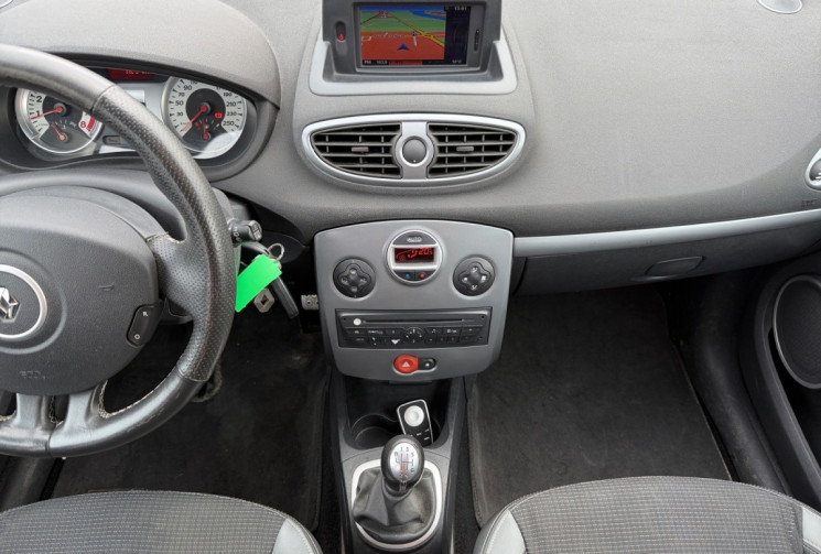 Renault Clio III GT 1.6 16V 128 CV 