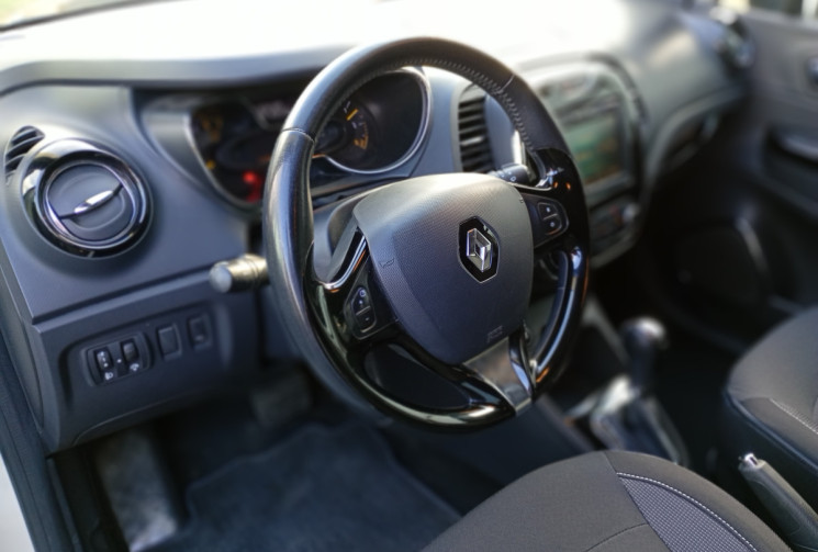 Renault Captur  RENAULT Captur I 1.2 TCe EDC6 120 cv / Attelage / INTENS