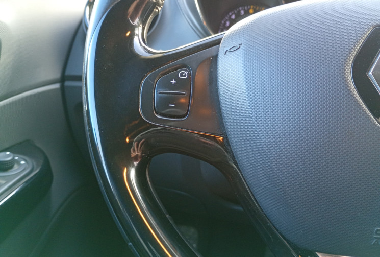 Renault Captur  RENAULT Captur I 1.2 TCe EDC6 120 cv / Attelage / INTENS