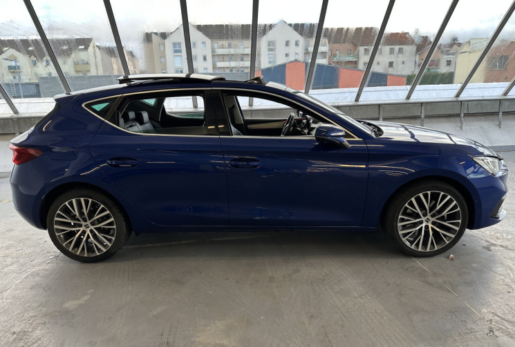 SEAT Leon  204 / CarPlay / Toit ouvrant / sièges chauffants / SOH 100%