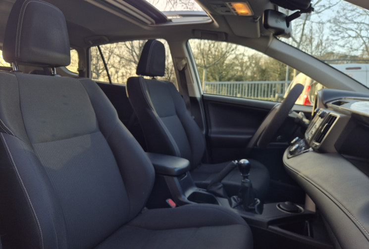 Toyota RAV4 124 D-4D Life Edition Toit ouvrant