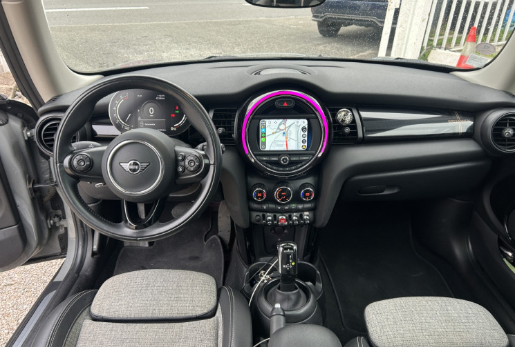 Mini Mini III (F56) 1.5 COOPER 136 Ch EDITION GREENWICH BVA7 * TOIT OUVRANT * CARPLAY