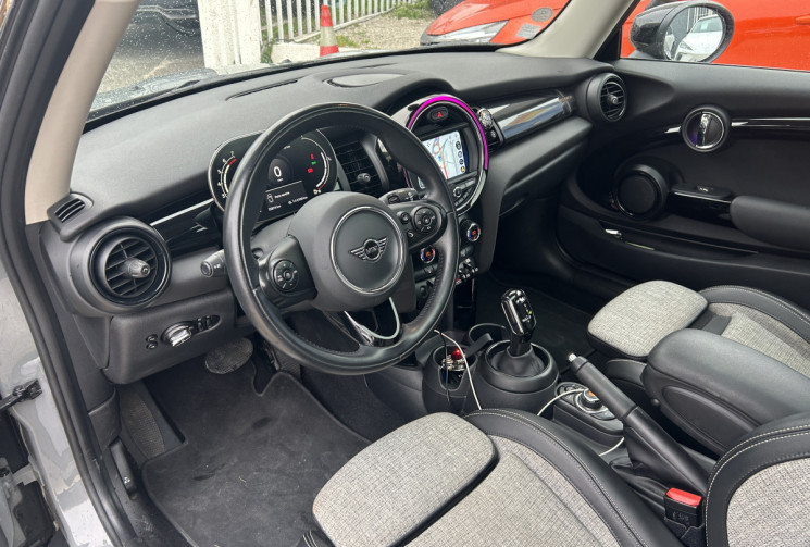 Mini Mini III (F56) 1.5 COOPER 136 Ch EDITION GREENWICH BVA7 * TOIT OUVRANT * CARPLAY