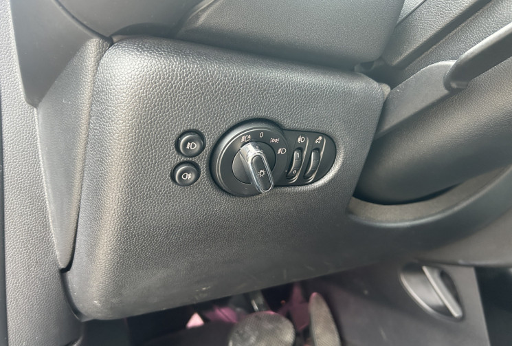 Mini Mini III (F56) 1.5 COOPER 136 Ch EDITION GREENWICH BVA7 * TOIT OUVRANT * CARPLAY