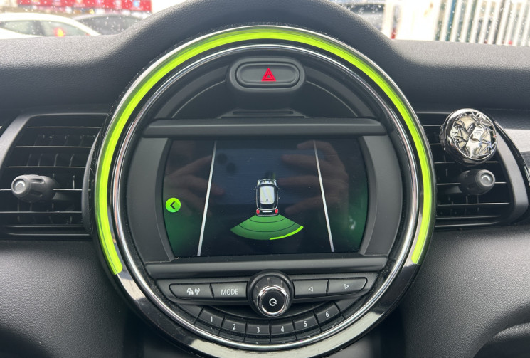 Mini Mini III (F56) 1.5 COOPER 136 Ch EDITION GREENWICH BVA7 * TOIT OUVRANT * CARPLAY