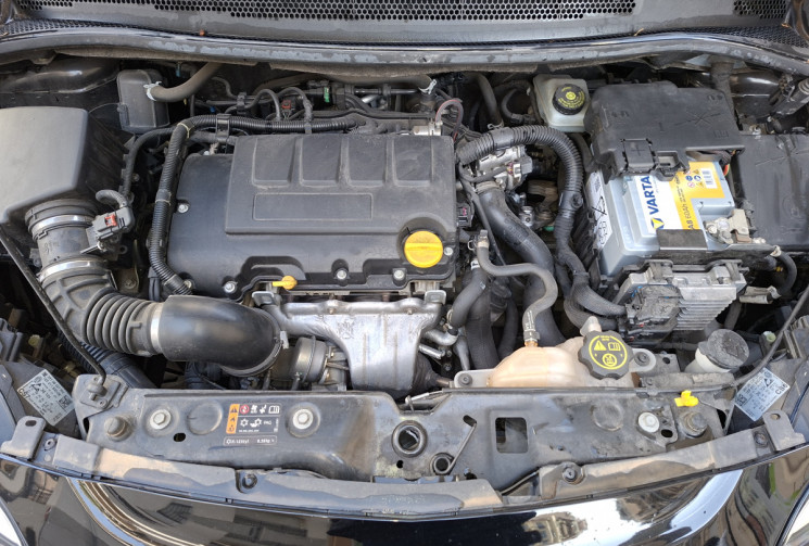 Opel Corsa 1.4 TURBO 100 CH BLACK EDITION 68600 KMS