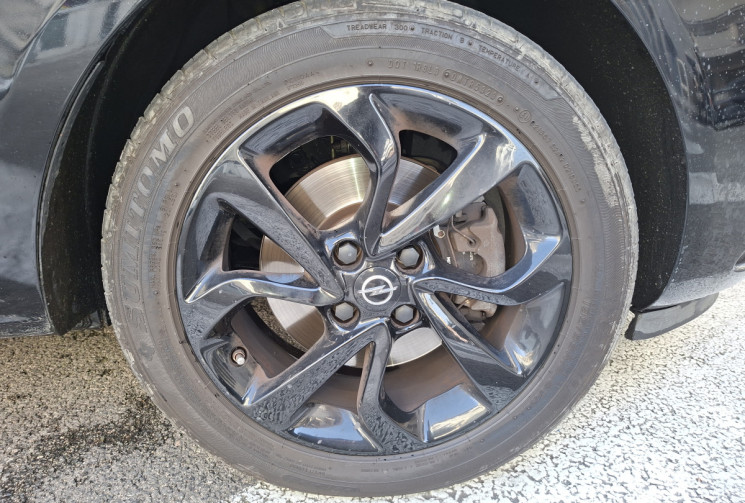 Opel Corsa 1.4 TURBO 100 CH BLACK EDITION 68600 KMS