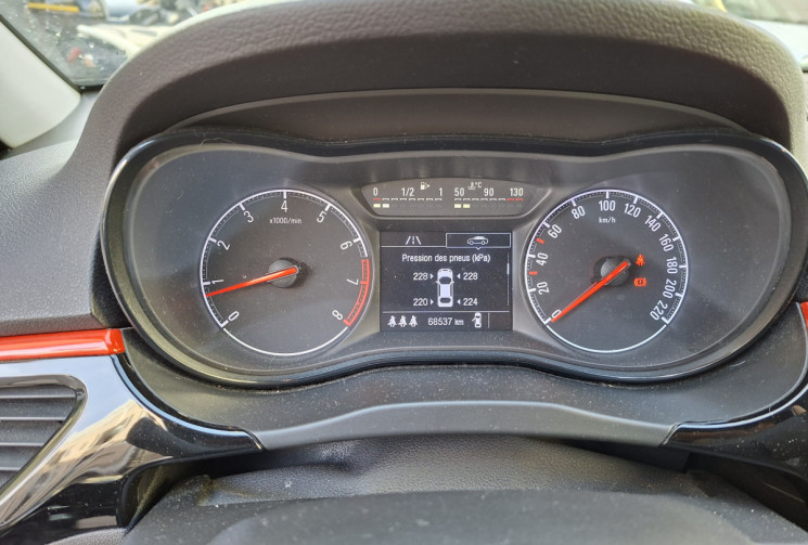 Opel Corsa 1.4 TURBO 100 CH BLACK EDITION 68600 KMS