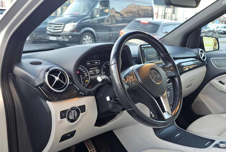 Mercedes Classe B 1.8 180 CDi 109 FACSINATION 7G-DCT  Boîte auto Cuir Toit ouvrant MOTEUR MERCEDES