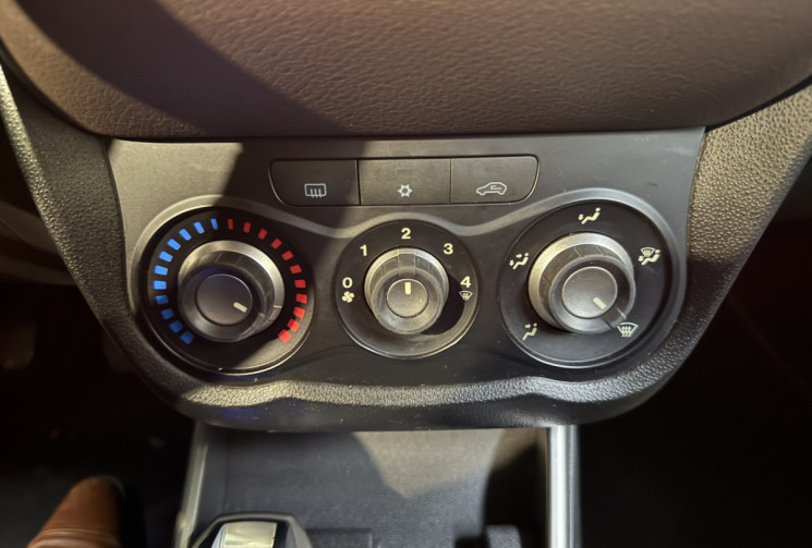 Alfa Romeo MiTo  1.4 MPI MultiAir 105ch Distinctive Stop&Start