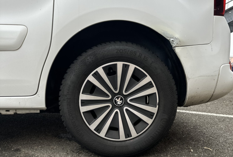 Peugeot PARTNER TEPEE 1.6 HDI  aménagé TPMR- HANDICAPE