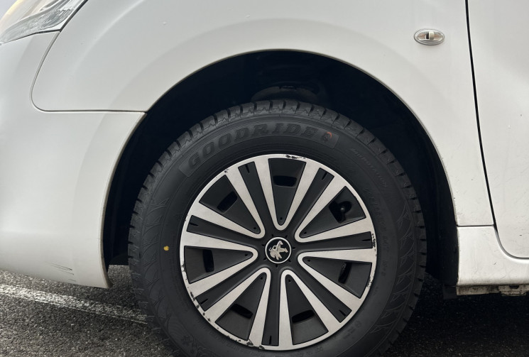 Peugeot PARTNER TEPEE 1.6 HDI  aménagé TPMR- HANDICAPE