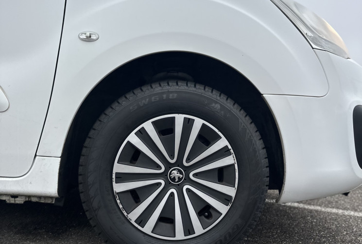 Peugeot PARTNER TEPEE 1.6 HDI  aménagé TPMR- HANDICAPE