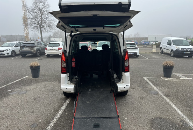 Peugeot PARTNER TEPEE 1.6 HDI  aménagé TPMR- HANDICAPE