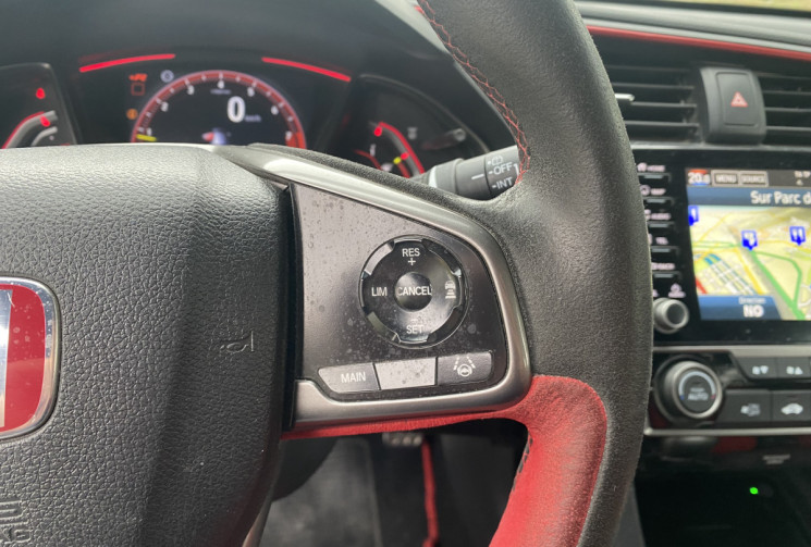 Honda Civic TYPE R FK8 2.0 i-VTEC 320 CH MALUS PAYE