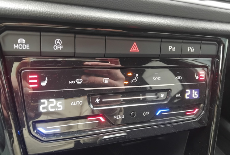 Volkswagen T-Roc  2.0 TDI 150ch DSG7 R-Line - Caméra - Sièges chauffants