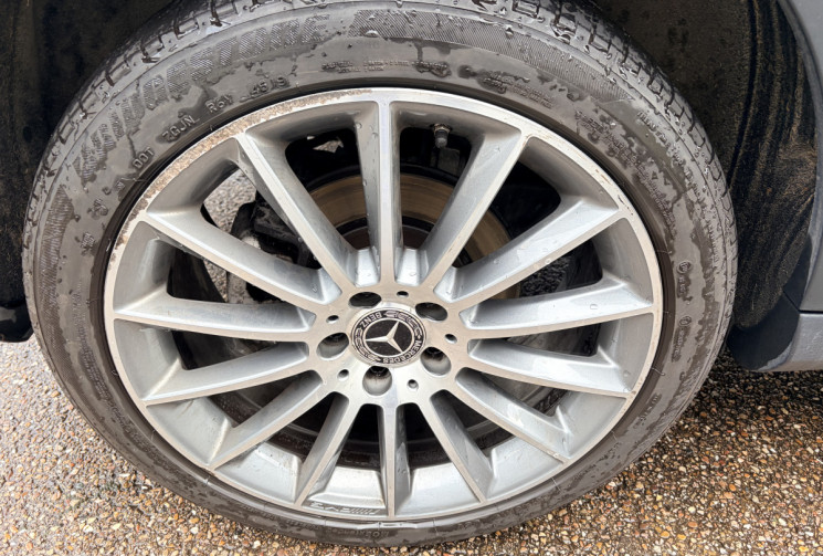 Mercedes GLA 200 156 ch Sport Edition 7G-DCT*Apple Carplay/Toit Ouvrant/Angle Mort/JA 19 AMG