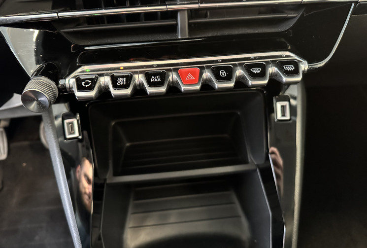 Peugeot 2008 CarPlay / Clim / Caméra de recul / Phares LED