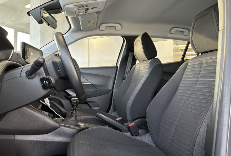 Peugeot 2008 CarPlay / Clim / Caméra de recul / Phares LED