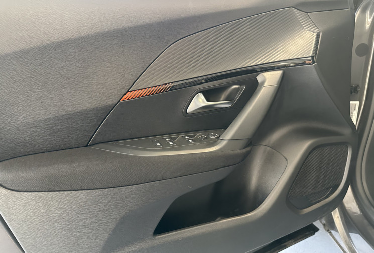 Peugeot 2008 CarPlay / Clim / Caméra de recul / Phares LED