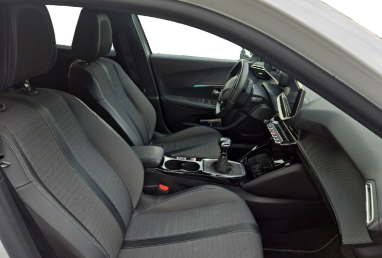 Peugeot 2008 1.2 130ch S&S ALLURE * CARNET COMPLET PEUGEOT * CAMERA DE RECUL