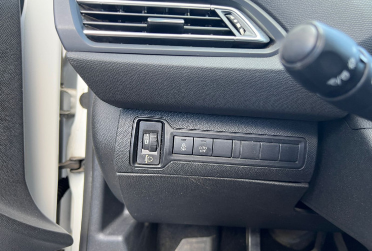 Peugeot 308  1.6 HDi S&S 100 cv