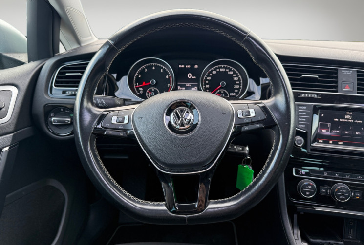 Volkswagen Golf 1.2 TSI 105CH CUP / TOIT OUVRANT / REGULATEUR ADAPTATIF / RADAR AV/AR