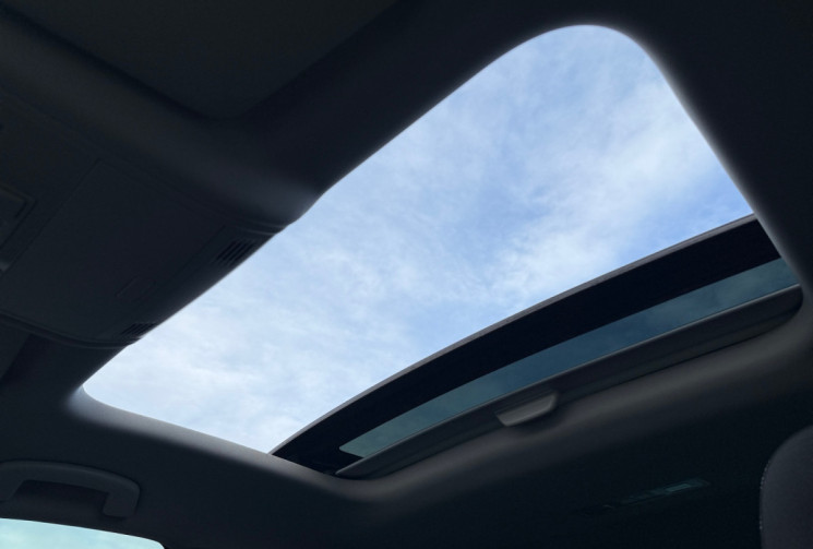 Volkswagen Golf 1.2 TSI 105CH CUP / TOIT OUVRANT / REGULATEUR ADAPTATIF / RADAR AV/AR