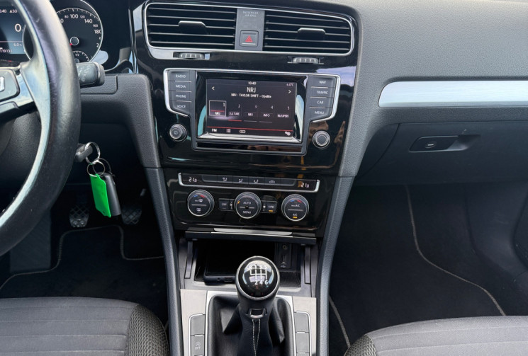 Volkswagen Golf 1.2 TSI 105CH CUP / TOIT OUVRANT / REGULATEUR ADAPTATIF / RADAR AV/AR