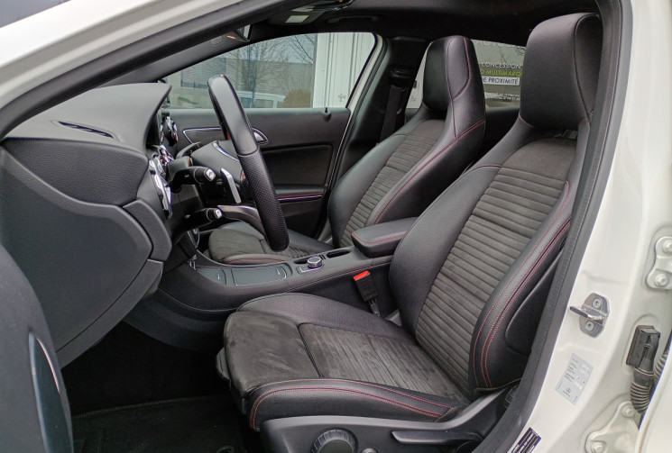 Mercedes GLA 200 7-G DCT Fascination * PACK AMG / Toit ouvrant 