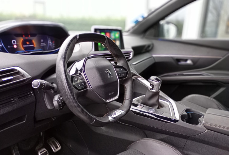 Peugeot 3008 1.2 130ch GT Line BVM6 / DISTRI OK / ATTELAGE