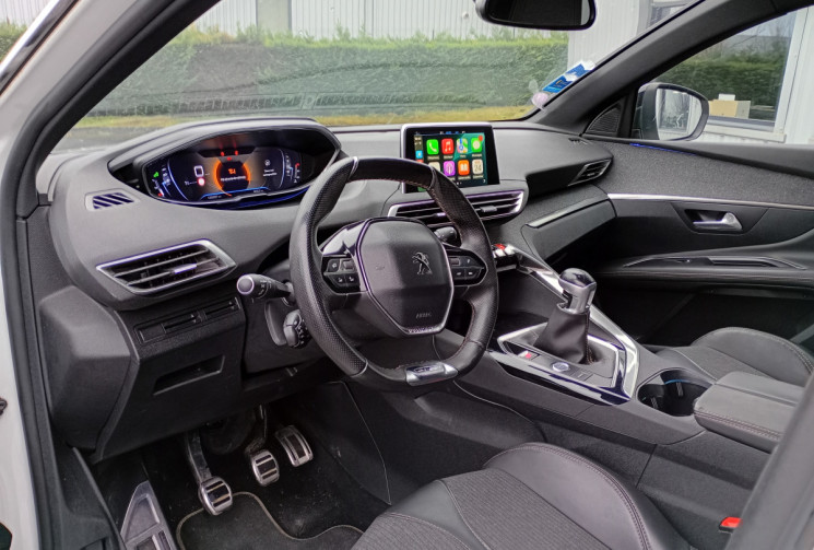 Peugeot 3008 1.2 130ch GT Line BVM6 / DISTRI OK / ATTELAGE