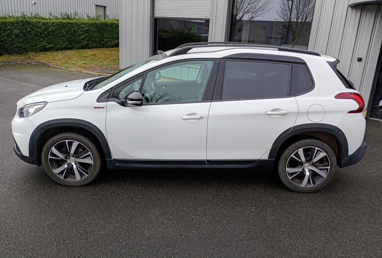 Peugeot 2008  1.2 110ch SS EAT6 GT Line / Attelage