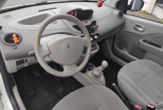 Renault Twingo II (X44) 1.2 i 16V LEV 75 cv - Toit Ouvrant
