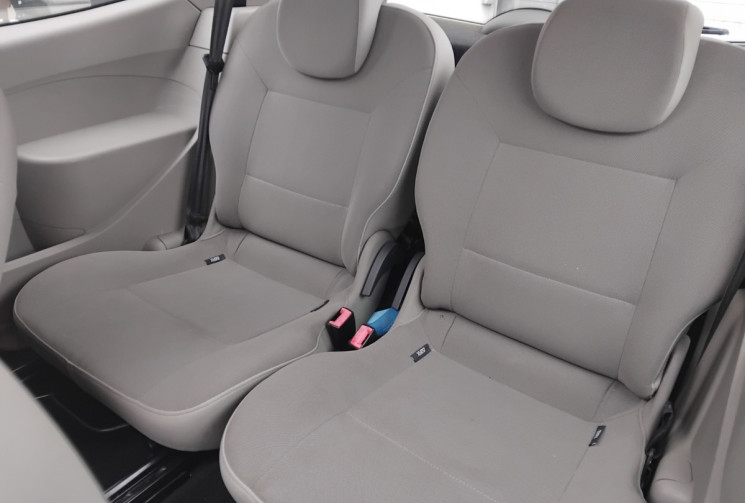 Renault Twingo II (X44) 1.2 i 16V LEV 75 cv - Toit Ouvrant