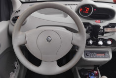 Renault Twingo II (X44) 1.2 i 16V LEV 75 cv - Toit Ouvrant