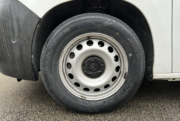 Citroën Berlingo M 1.2 130 EAT8 WORKER 1000KG + GRIP CONTROL / VITRÉ + GRILLES / SERRURES RENFORCÉES