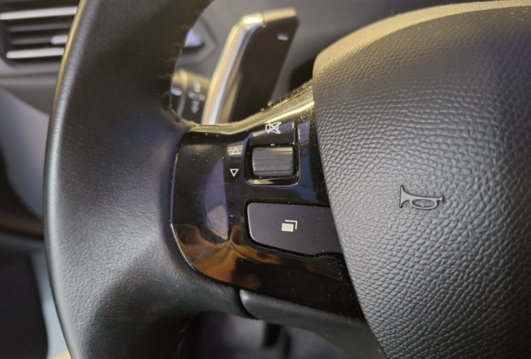 Peugeot 308 SW 1.2 PURETECH 130 EAT8 ALLURE PACK + SIEGES CHAUFFANTS + FULL LED GTIE 12 MOIS