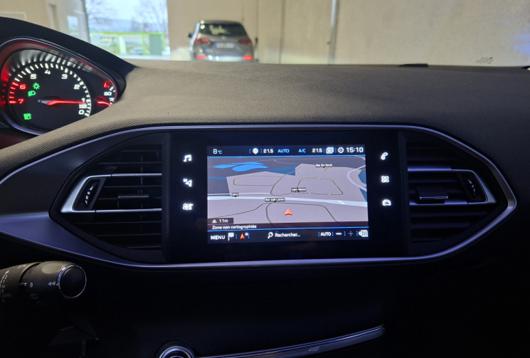 Peugeot 308 SW 1.2 PURETECH 130 EAT8 ALLURE PACK + SIEGES CHAUFFANTS + FULL LED GTIE 12 MOIS