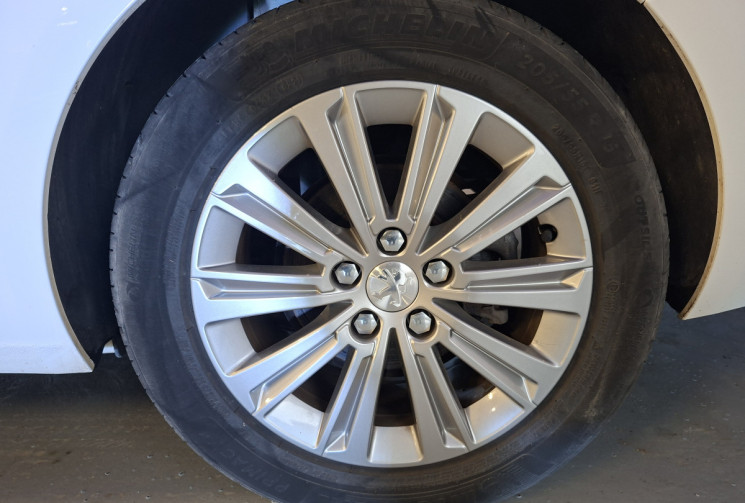 Peugeot 308 SW 1.2 THP 130 EAT8 ALLURE PACK + SIEGES CHAUFFANTS + FULL LED GTIE 12 MOIS