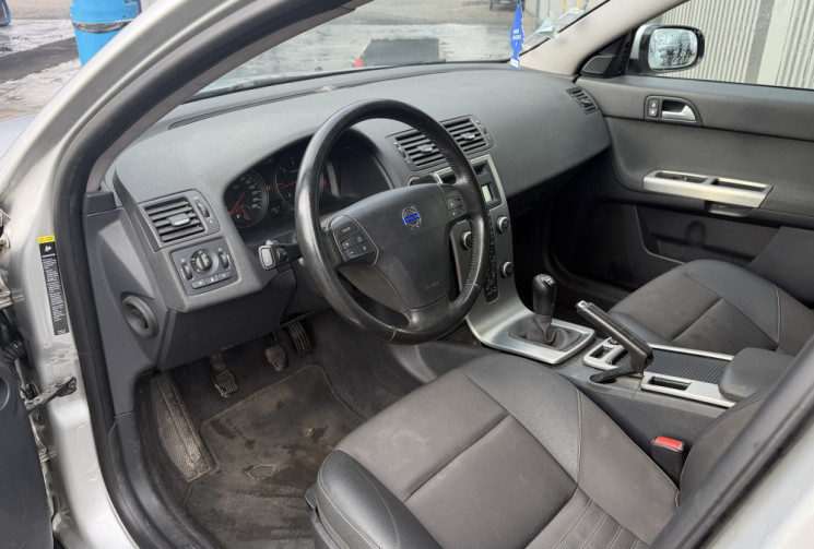 Volvo V50 1.6 D 110 Momentum - distribution neuve