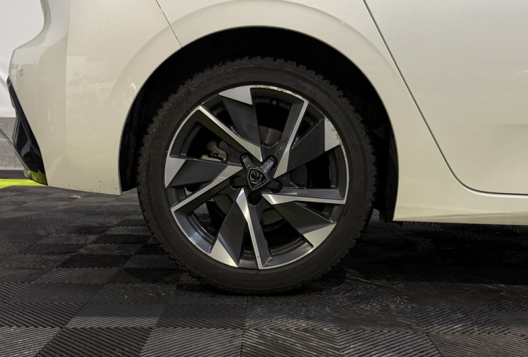 Peugeot 308 1,5 HDI 130 ALLURE PACK EAT8 - Entretien complet Peugeot