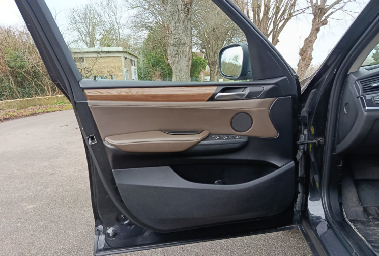 BMW X3 (F25) 30d xDrive 3.0 d 24V DPF 258 cv Boîte auto