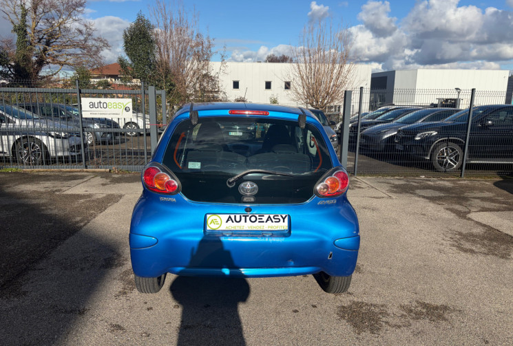 Toyota Aygo 1.0 LES BLEUS CLIM 68 CH