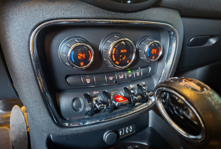 Mini Clubman COOPER HILD PARK D 2.0 d 16V 150  TOIT OUVRANT SIEGE SEMI-CUIR GTIE 6MOIS