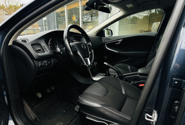 Volvo V40 D2 120ch Momemtum